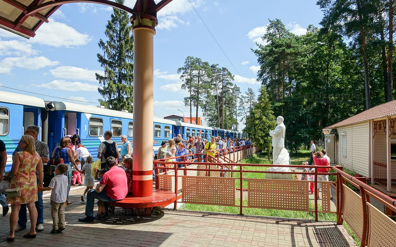 Жуковский железная дорога. ДЖД Кратово. Детская железная дорога в Кратово. Кратово детская железная. Московская детская железная дорога в Кратово.