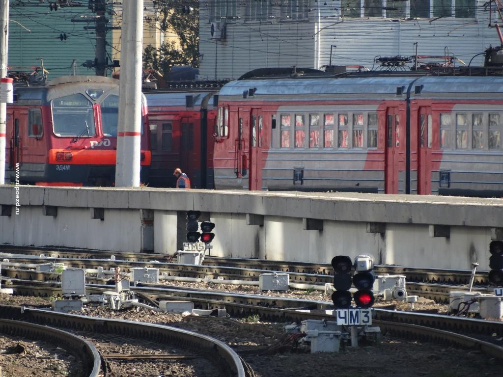 Электричка быково москва казанская на сегодня. Станция Электрозаводская электрички. Станция Малаховка. Казанский Быково электричка. Малаховка станция электричка.